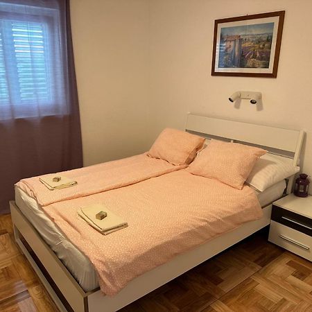 Apartments "Laci" Кърк Екстериор снимка