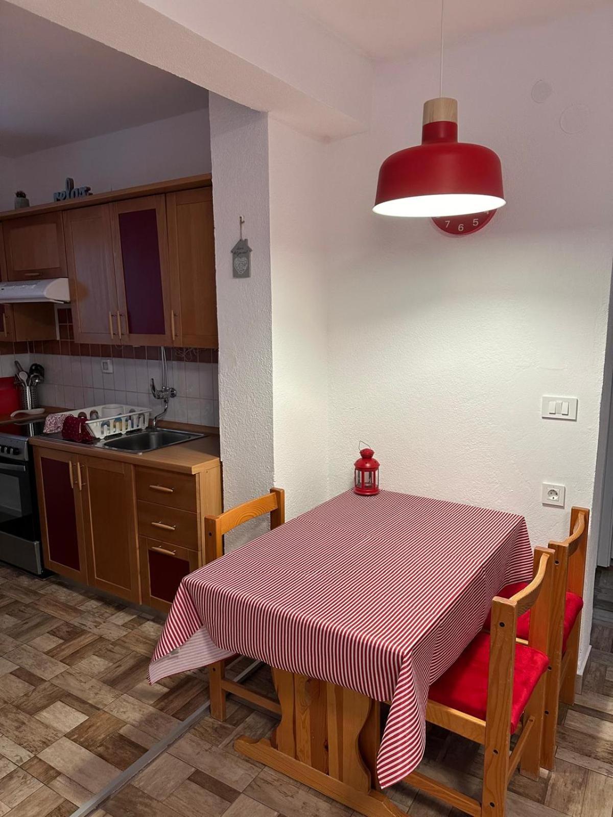 Apartments "Laci" Кърк Екстериор снимка