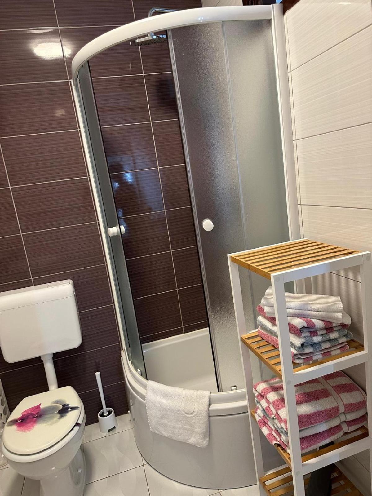 Apartments "Laci" Кърк Екстериор снимка